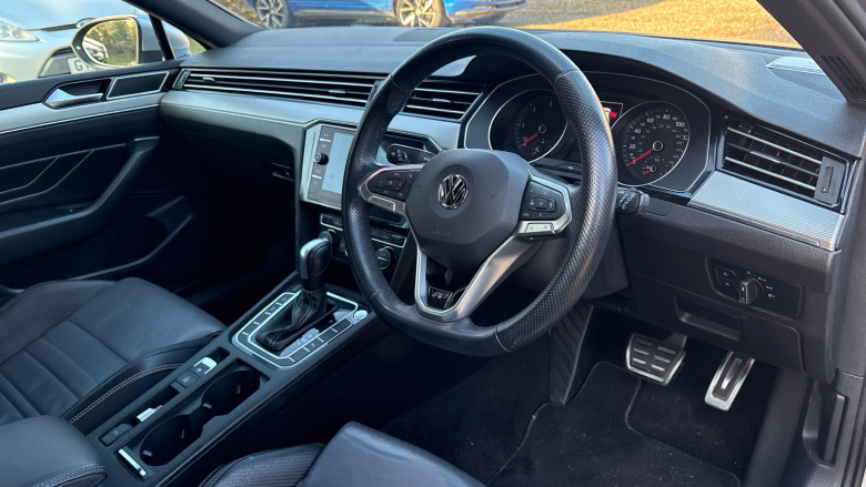 Volkswagen Passat 2.0 TDI EVO SCR R-Line 5dr DSG Diesel Estate